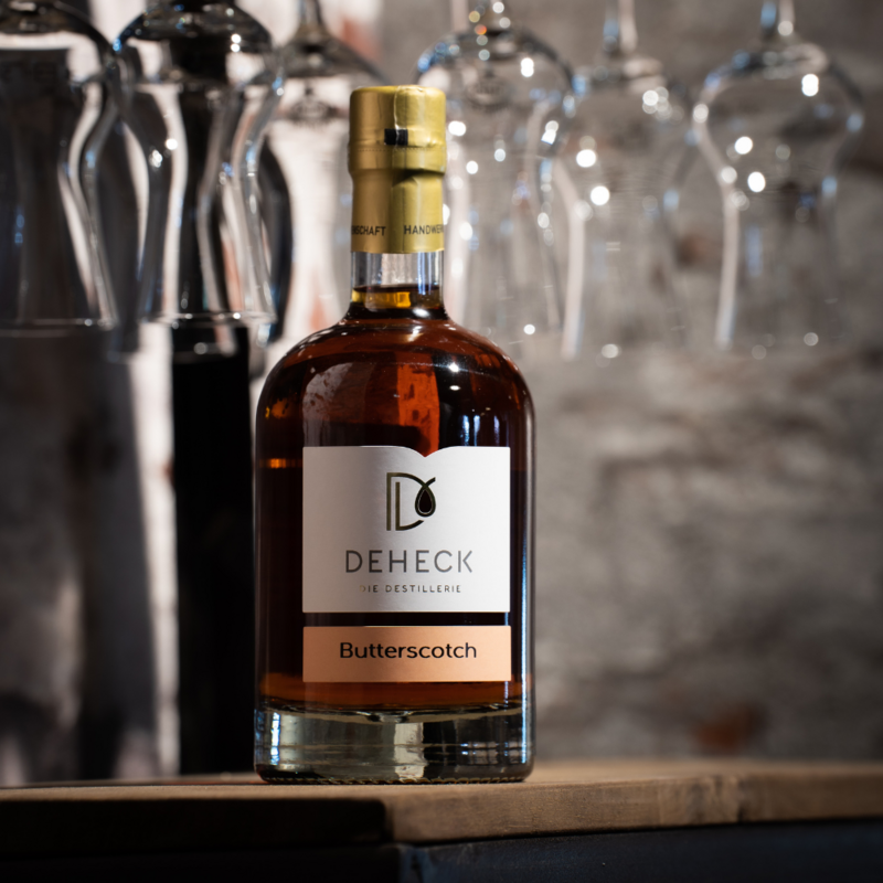 Butterscotch Likör mit 10% Whisky verfeinert - Destillerie Deheck - 20,0% Vol. - 500ml