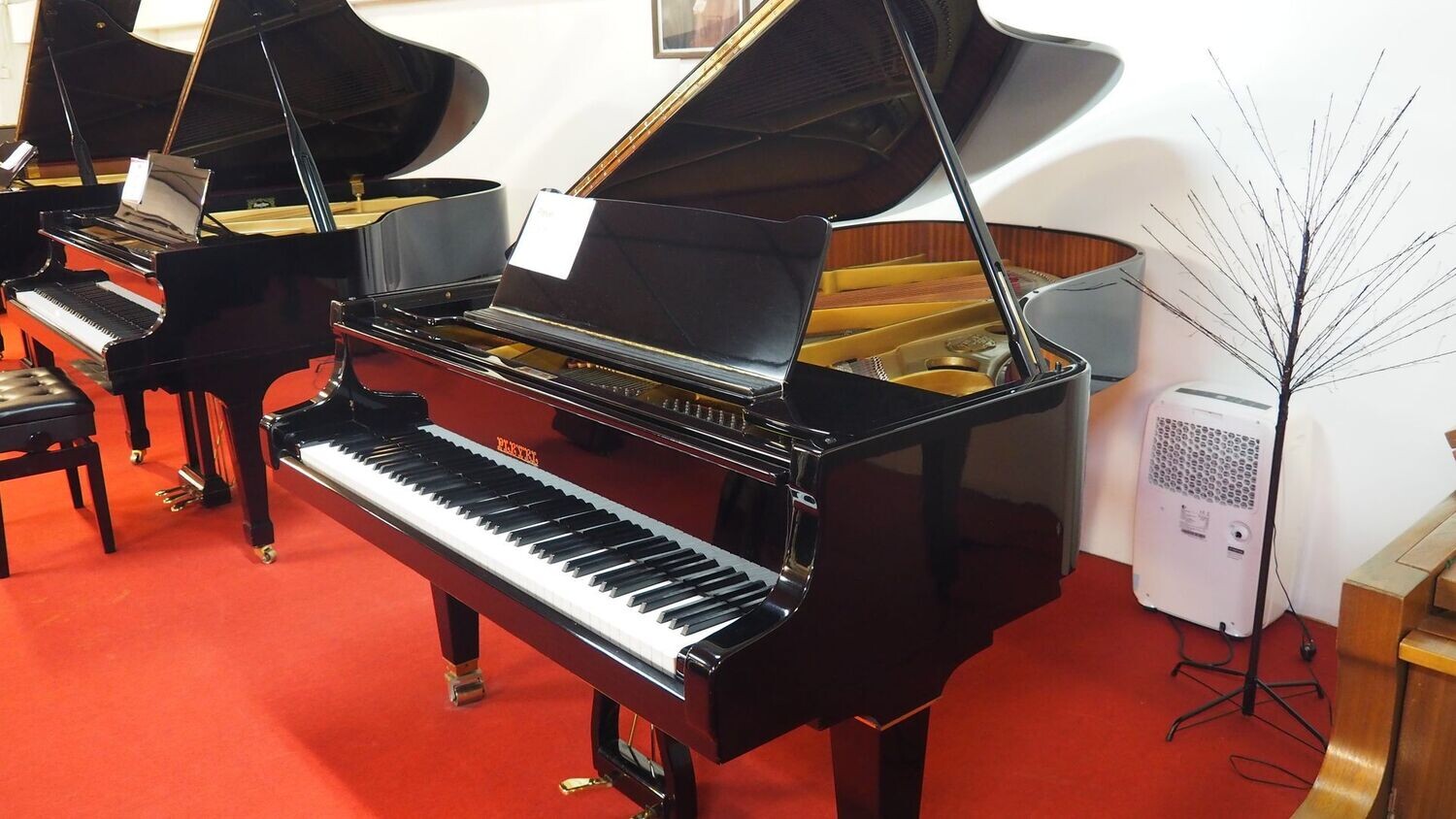 Piano demi-queue d'occasion Pleyel fabriqué par Schimmel au meilleur prix