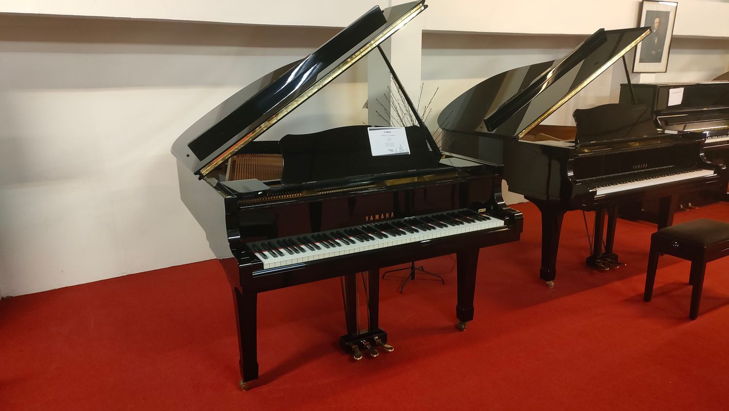 Piano quart de queue Yamaha C3 d'occasion noir brillant