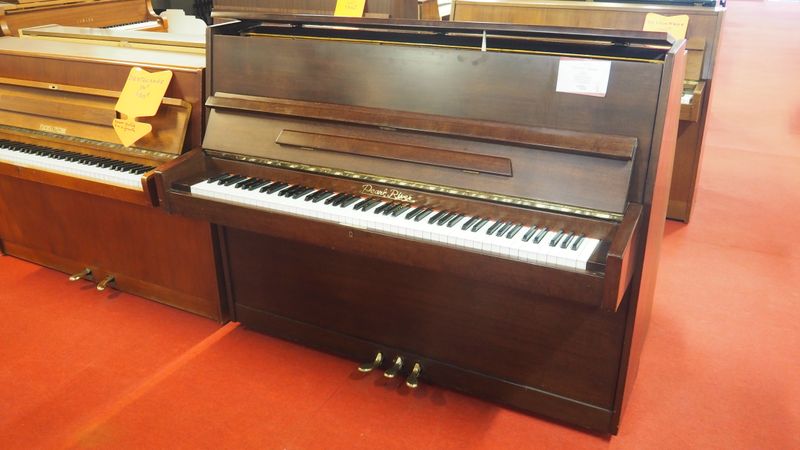 Piano Pearl River d'occasion Piano classique en bois pour débutant