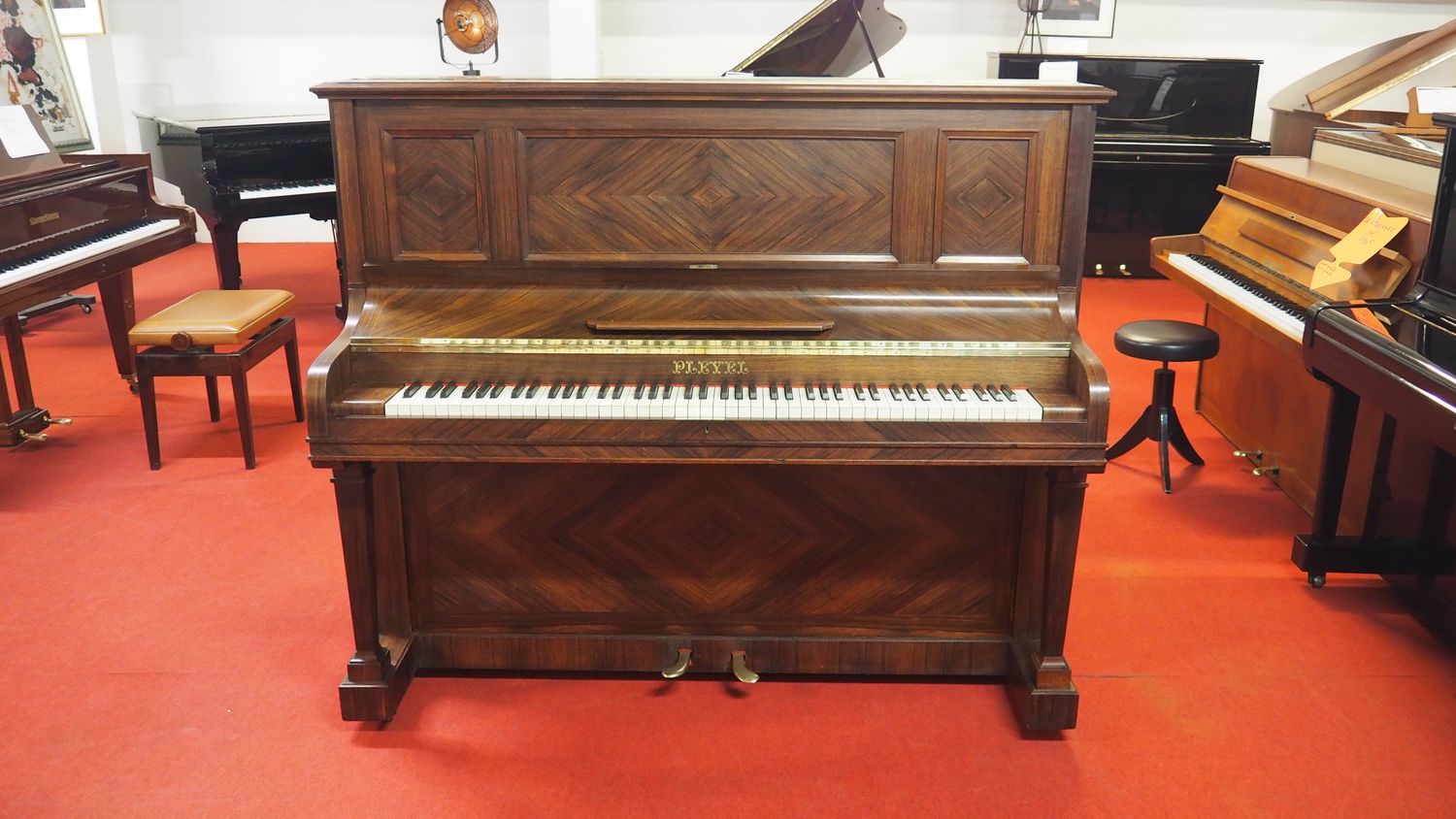 Piano droit Pleyel ancien