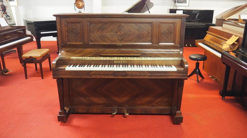Piano droit Pleyel ancien