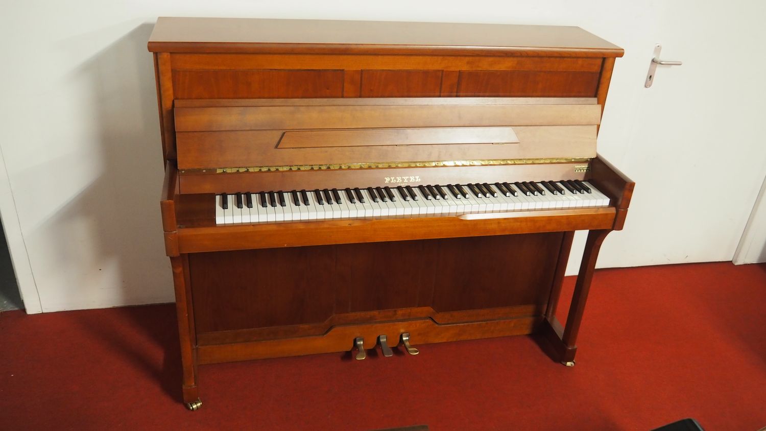 Piano droit Pleyel P118 d'occasion