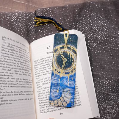Hand-painted bookmark | Lesezeichen "Track of Time"