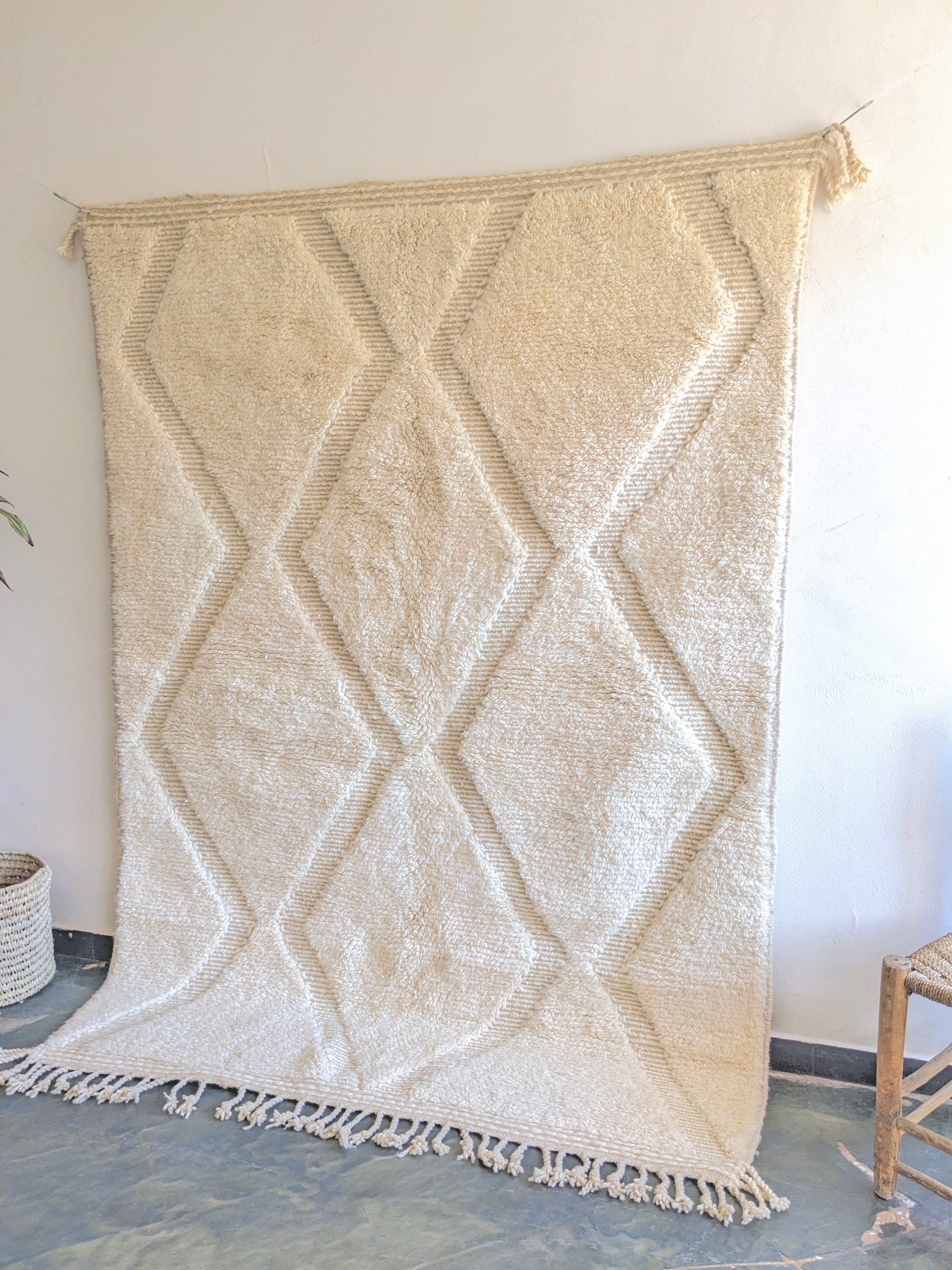 ともさま専用-モロッコよりやってきたハンドメイドホワイトベニワレンプフ Tigmi Decor（ティグミデコール） | ベニワレンとプフの厳選