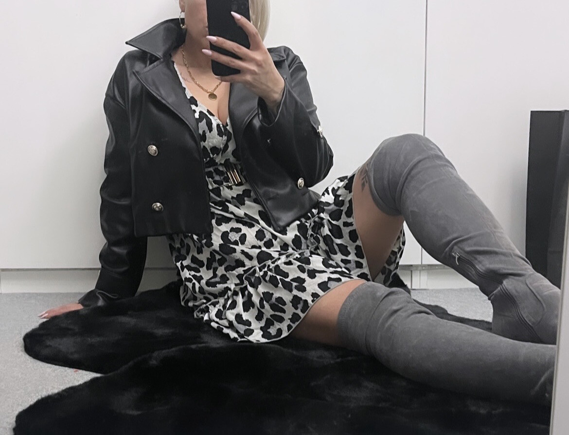 Flori me Kleid mit Gürtel Leomuster