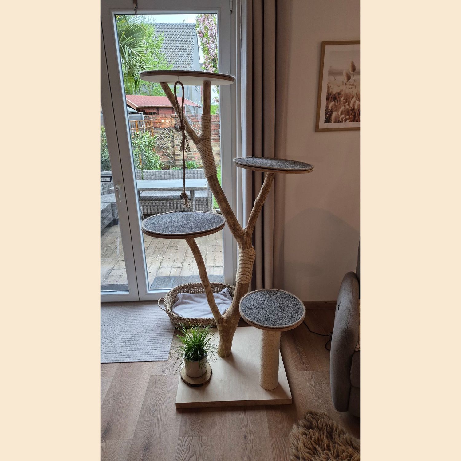 Naturkratzbaum "The Work"