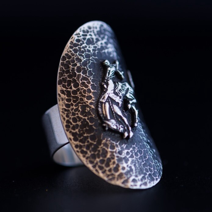 Pendleton Round-Up Vogt Oval Hammered Ring