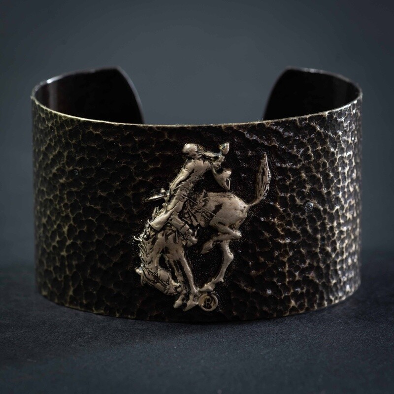 Pendleton Round-Up Montana Silversmiths Hammered Cuff