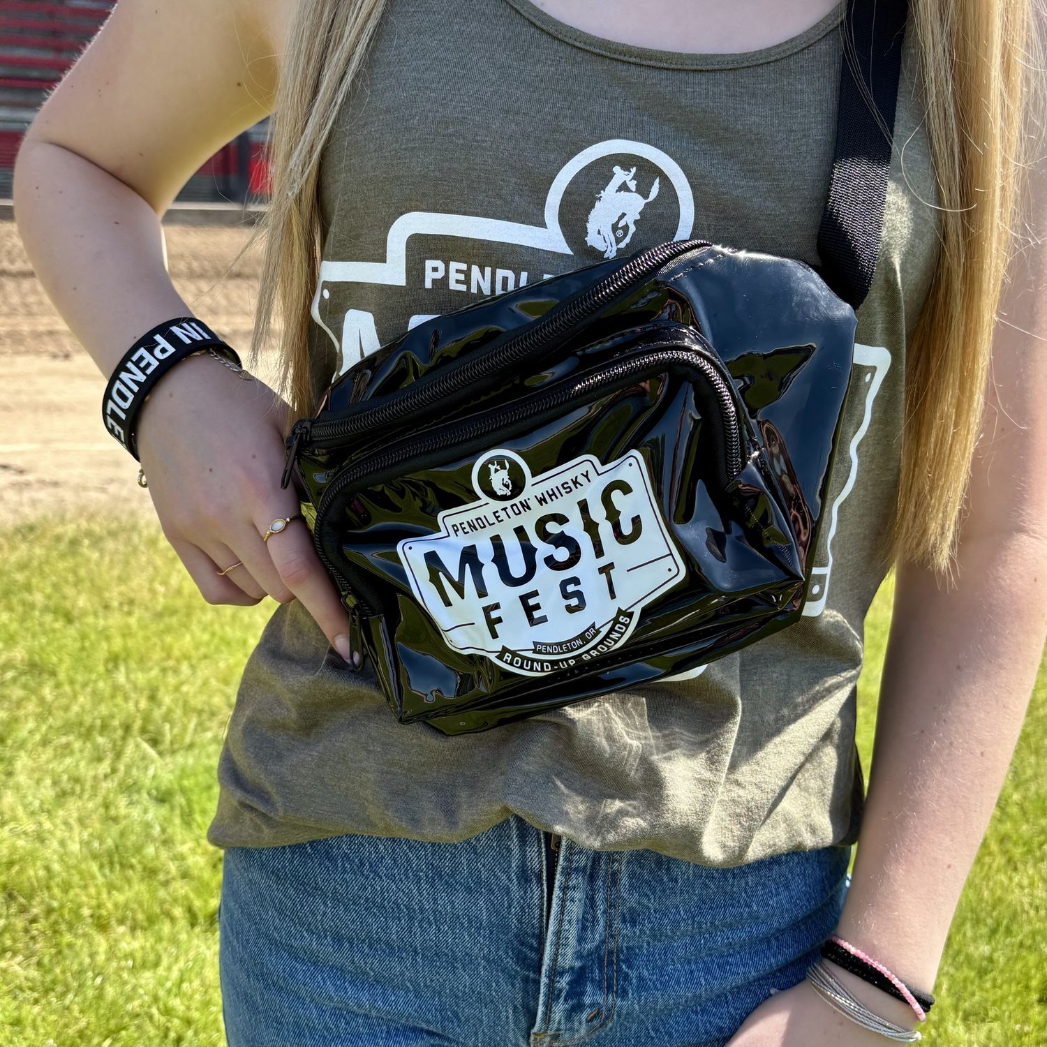 Pendleton Whisky Music Fest Fanny Pack, Color: Black
