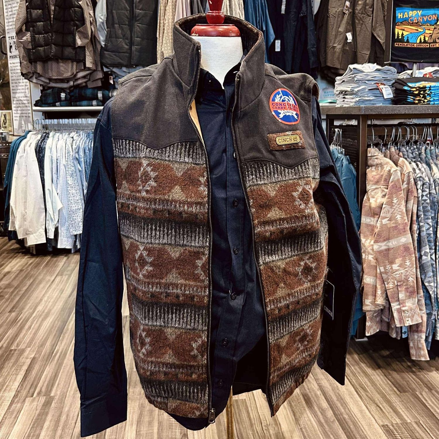 Men&#39;s Cinch Pendleton Round-Up Brown Aztec Wool Conceal Carry Vest