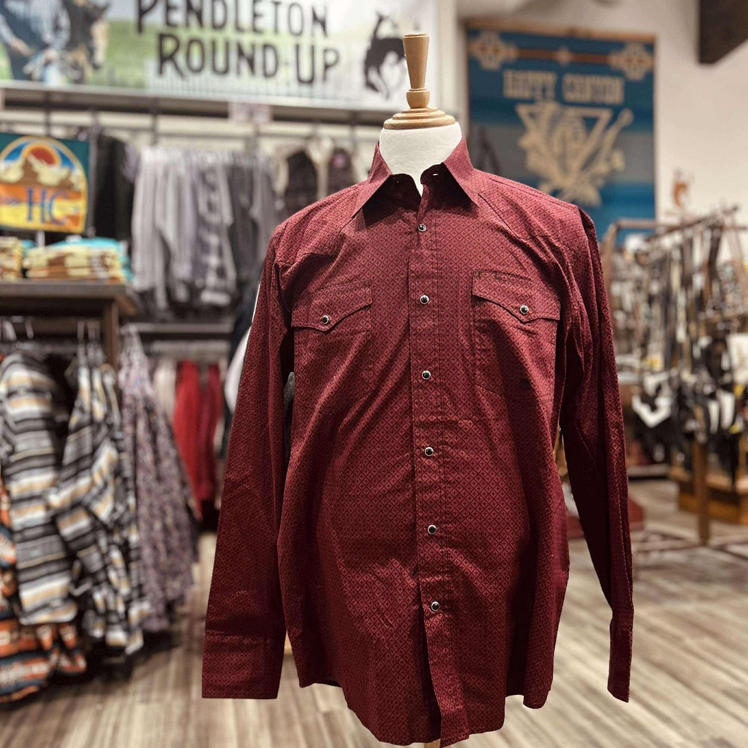 Men&#39;s Roper Pendleton Round-Up Red  Diamond Long Sleeve Snap