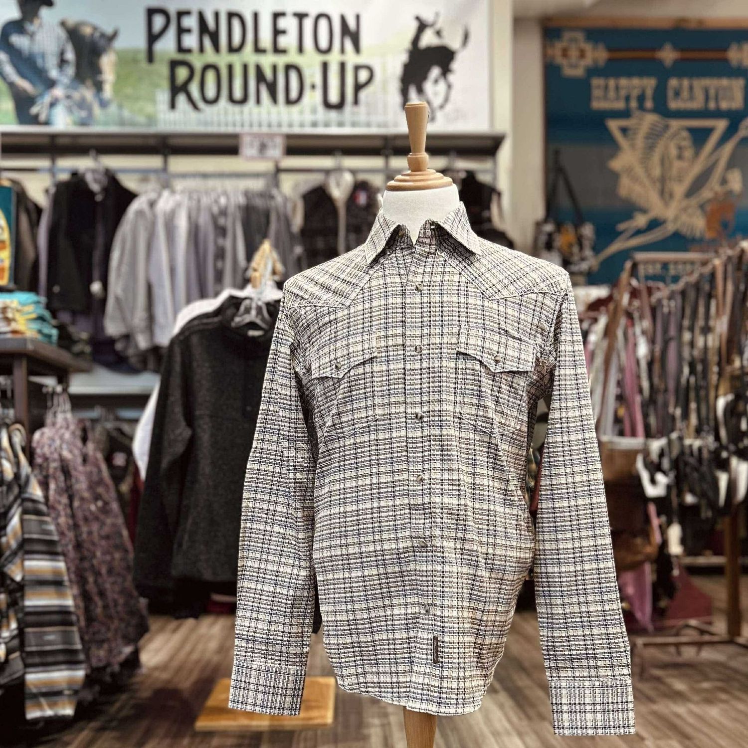 Men&#39;s Wrangler Pendleton Round-Up Plaid Retro Long Sleeve Snap