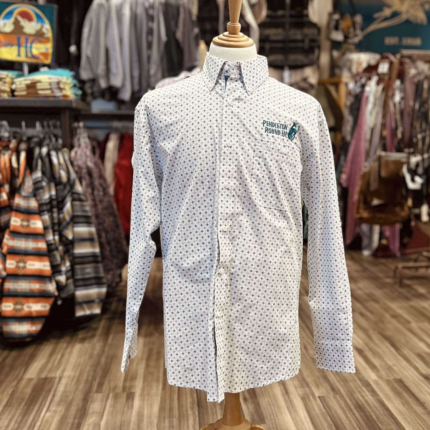 Men&#39;s Wrangler Pendleton Round-Up Blue Diamond Long Sleeve Button Up