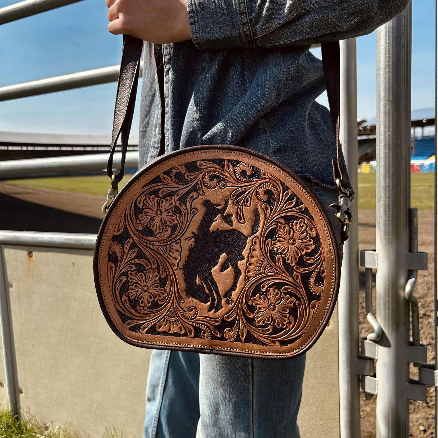 Pendleton Round-Up Canteen Tooled Leather Crossbody Purse