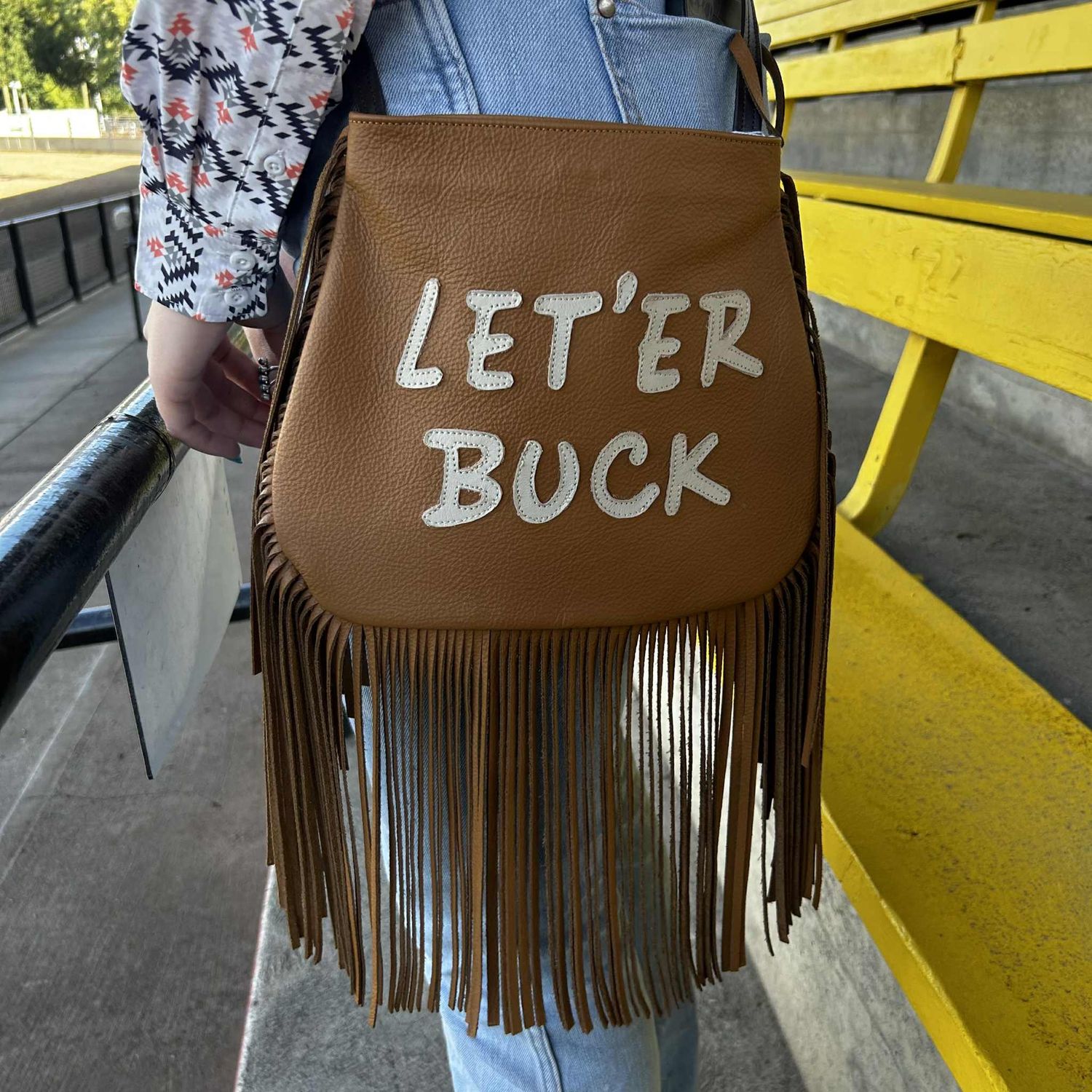 Pendleton Round-Up Tan Leather Let &#39;er Buck Purse