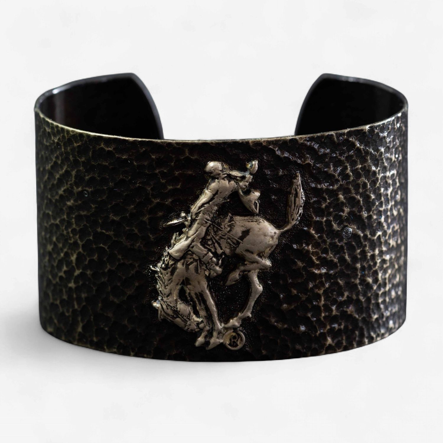 Pendleton Round-Up Montana Silversmiths Hammered Cuff