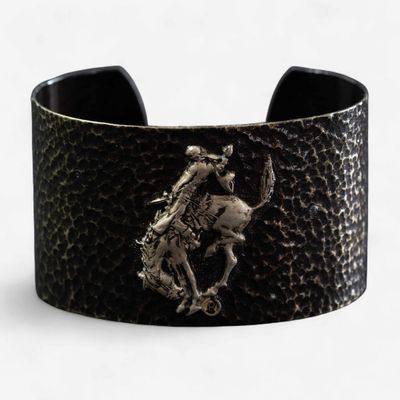 Pendleton Round-Up Montana Silversmiths Hammered Cuff
