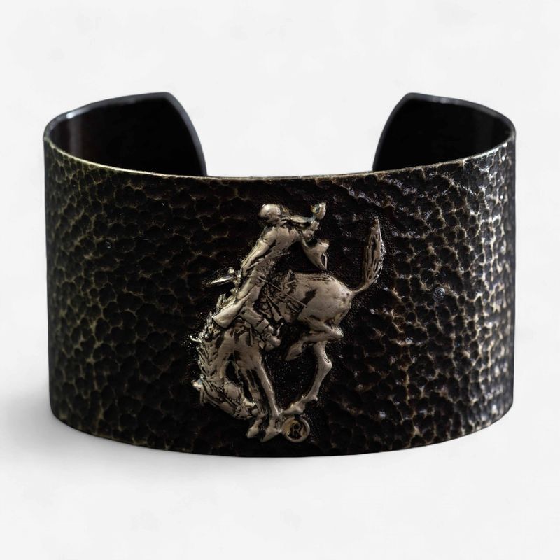 Pendleton Round-Up Montana Silversmiths Hammered Cuff