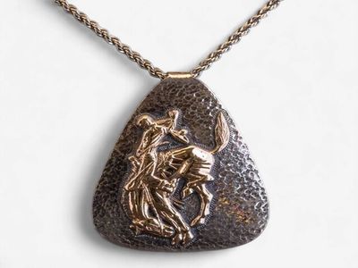 Pendleton Round-Up Vogt Hammered Tear Drop Necklace