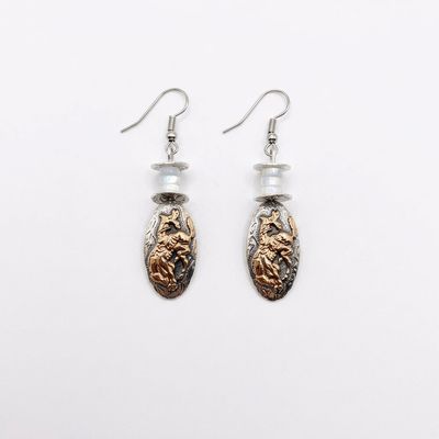Pendleton Round-Up Vogt Mother of Pearl Earrings