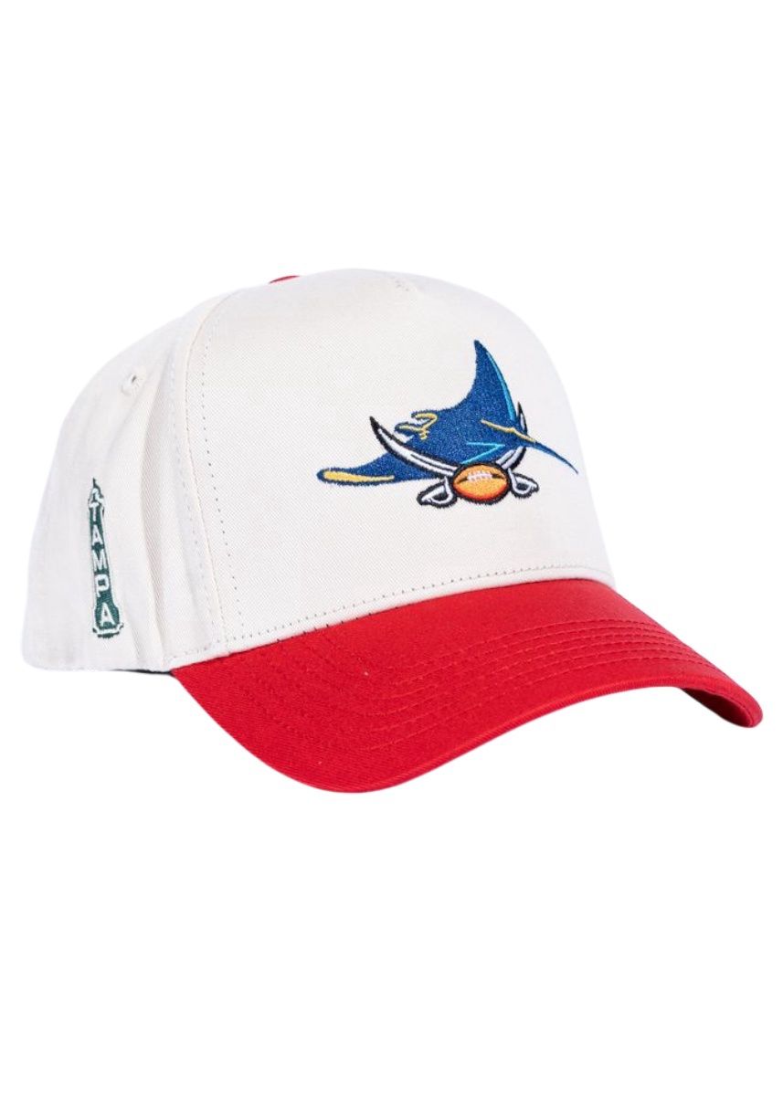 BUCCARAYS CREAM/RED SNAPBACK