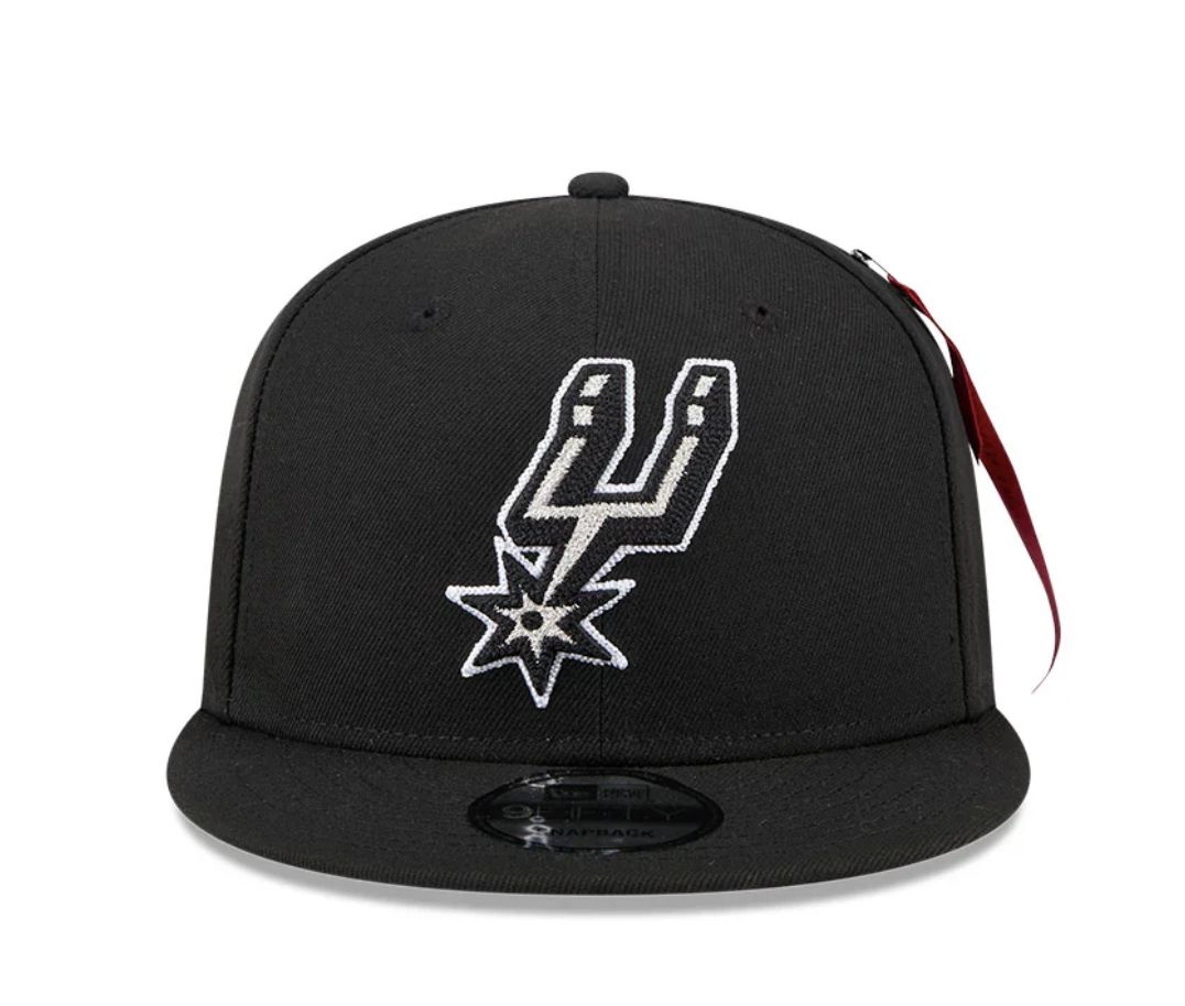 ALPHA INDUSTRIES X NEW ERA SAN ANTONIO SPURS SNAPBACK