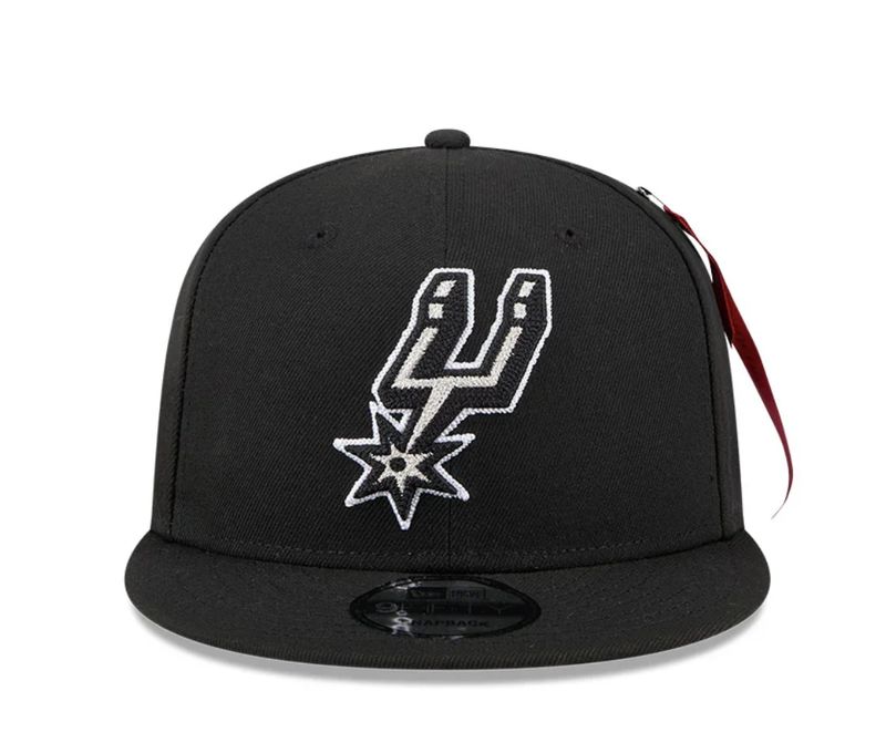 ALPHA INDUSTRIES X NEW ERA SAN ANTONIO SPURS SNAPBACK