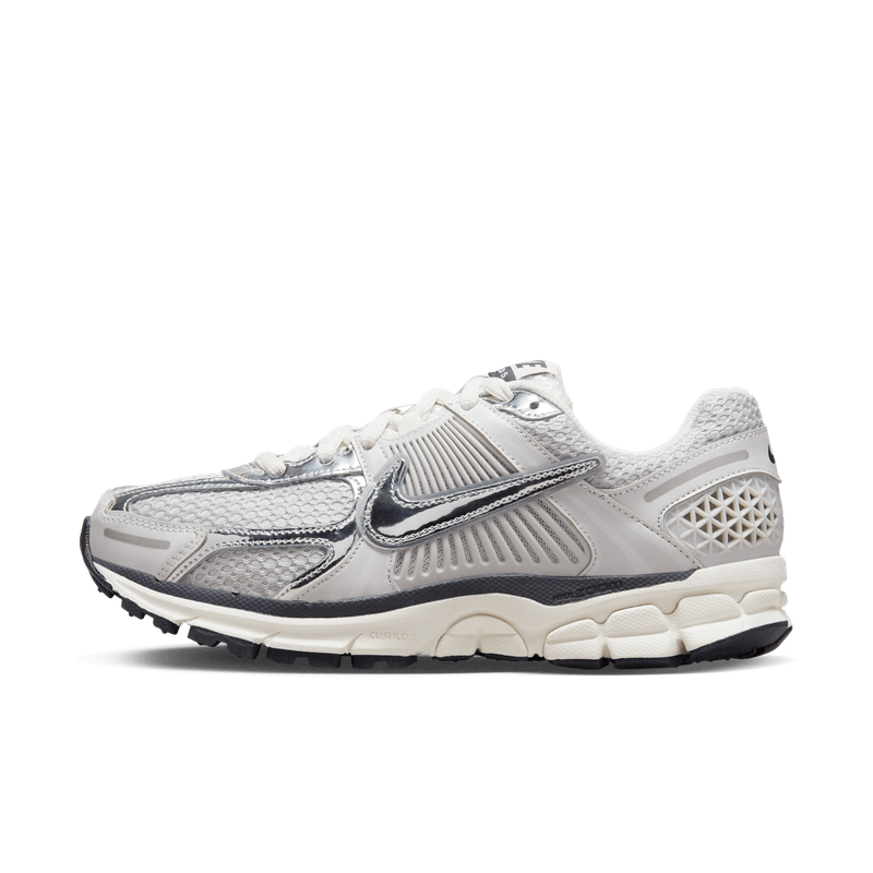 NIKE WMNS ZOOM VOMERO 5 FD0884-025