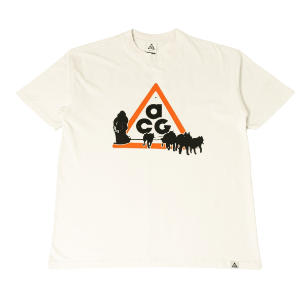 NIKE ACG DOG SLED TEE FZ5277-121 NIKE ACG DOG SLED TEE FZ5277-121