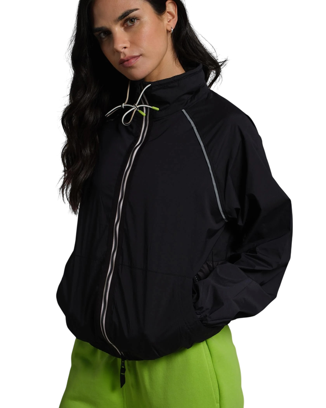 MUNICIPAL Women's Daybreak Active Jacket Black MUNICIPAL Women's Daybreak Active Jacket Black