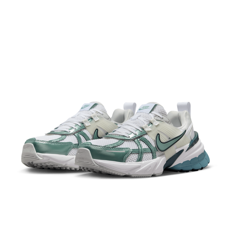 NIKE WMNS V2K RUN FD0736-111