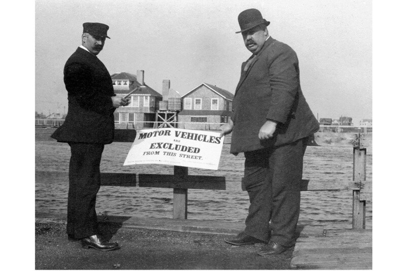 Motor Vehicles are Excluded From This Street. November 2nd, 1913