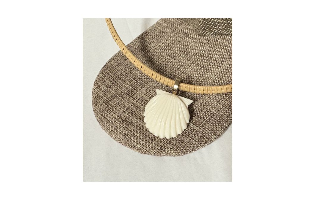 Nantucket Lightship Basket Choker Necklace with Scallop Shell Pendant by Ashlie Emery