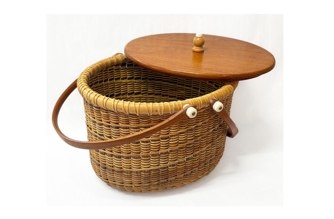 Nantucket Lightship Basket with Bun Warmer by Pat Krystofolski