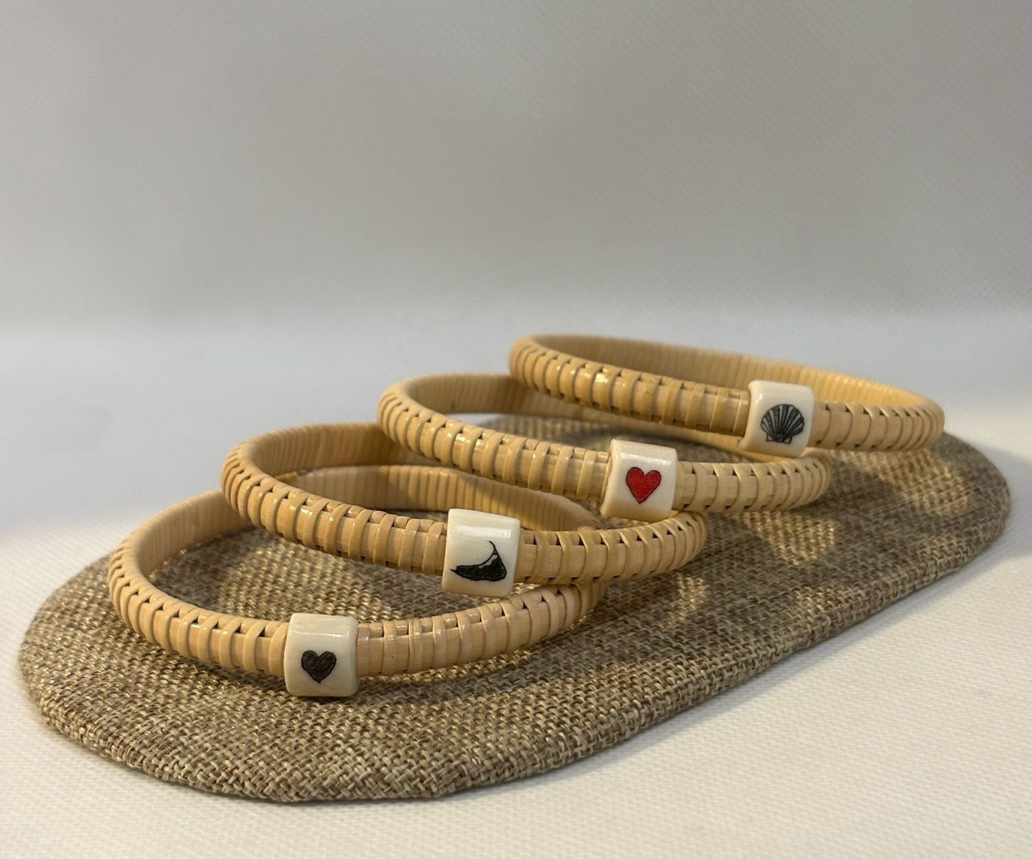 Nantucket Lightship Basket 1/4in Bangle Bracelet -  w/ Scrimshaw Button by Caitlin Parsons