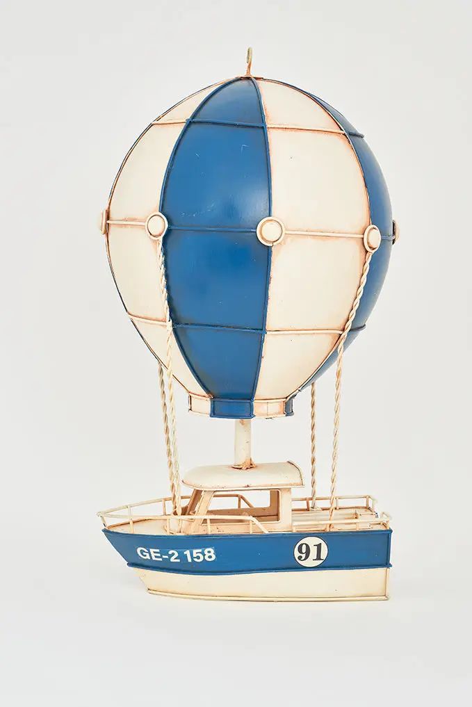 Balloon and boat hanging sculpture, metal, 10"x17.7"