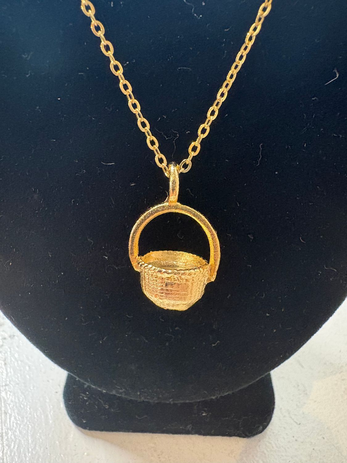 Nantucket Lightship Basket Open Necklace/ Gold