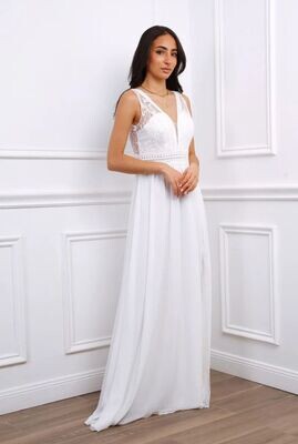 Juli - Leichtes Luftiges Kleid mit Spitze - Weiß Juli - Leichtes Luftiges Kleid mit Spitze - Weiß