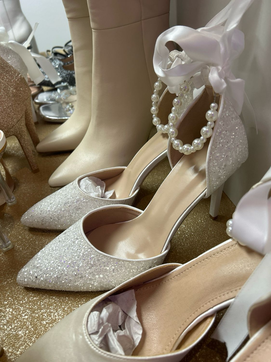 Glitzer High Heels Ohne Blümchen Applikation und Perlenband Gr./Size 40