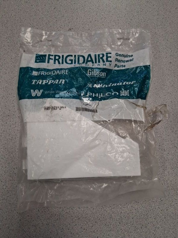 5303291351 - WASHER RH CONTROL PANEL END CAP WH - NLA 5303291351 - WASHER RH CONTROL PANEL END CAP WH - NLA