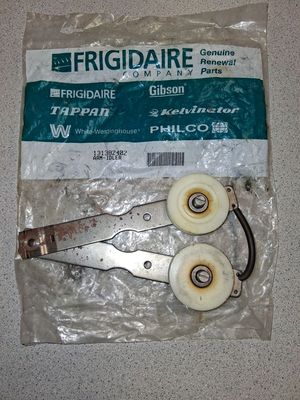 131382402 - DRYER IDLER ARM ASM NLA