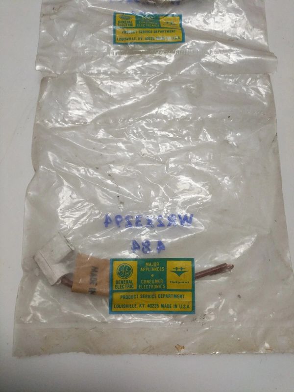 WR2X3294 NEW GENUINE OEM GE PUSH ON LEAD - 2 PACKS SEALED - NLA
