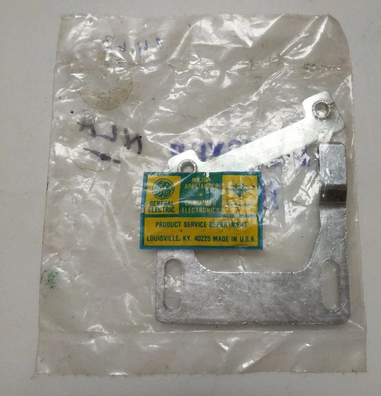 WD13X68 NEW GENUINE OEM GE DISHWASHER DOOR LATCH IN ORIGINAL PACKAGING - NLA