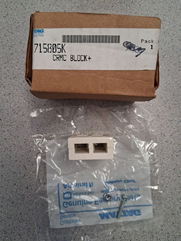 715805K - MAYTAG - CERAMIC TERMINAL BLOCK - NLA