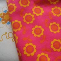Mantinha de Flanela - Rosa com Flores Amarelas