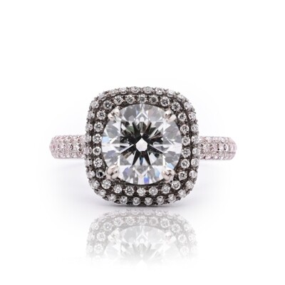 Diamond Halo Engagement Ring