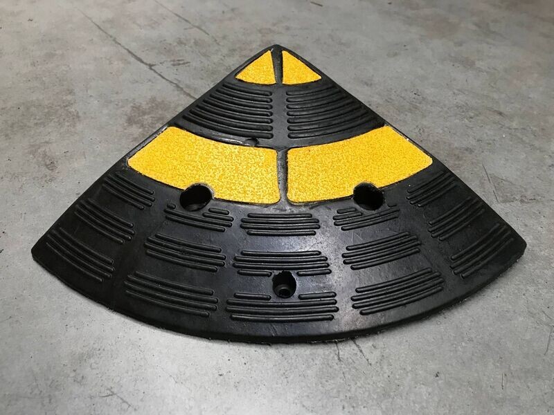 RAMPA DE BORRACHA 15CM PEÇA TERMINAL