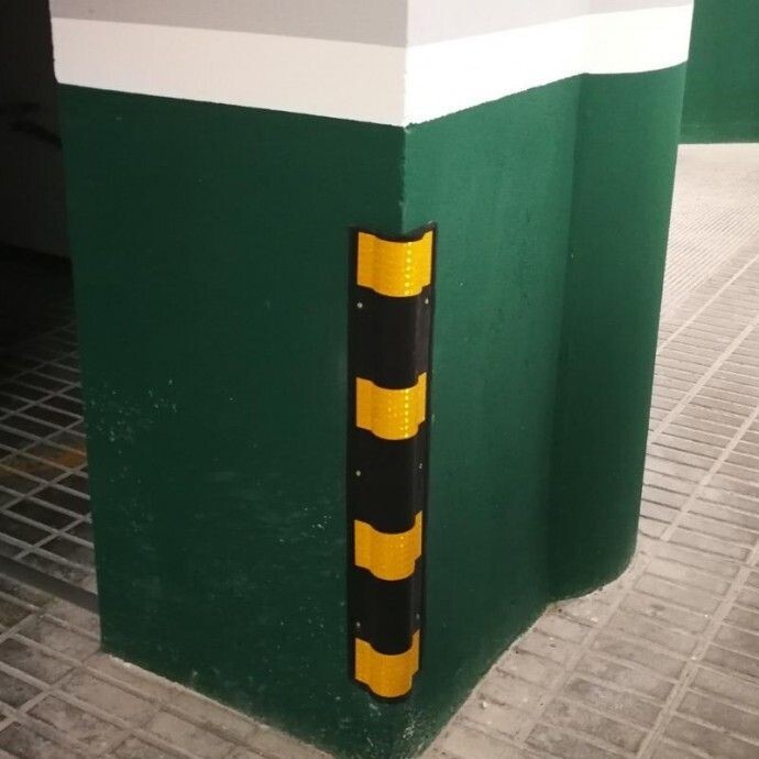 PROTETOR DE CANTO DE BORRACHA ARREDONDADO  800x100+100x20mm