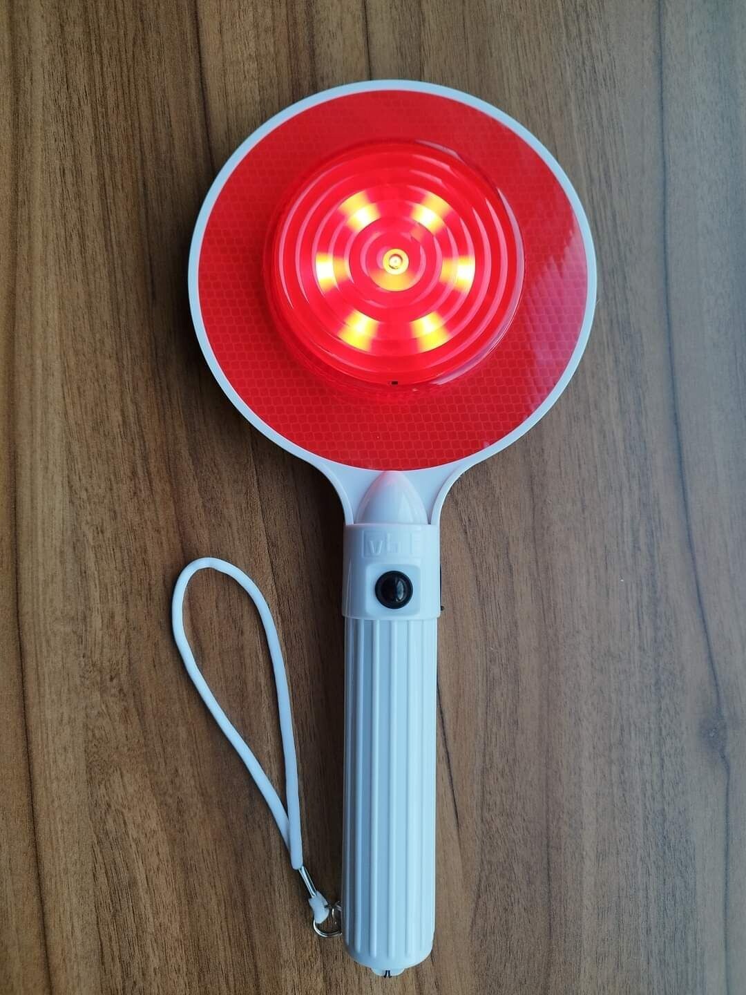 RAQUETE DE SINALIZAÇÃO LED VERMELHO/VERDE PARA CONTROLO DE TRÁFEGO